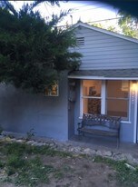 3228 Montrose Ave in Glendale, CA - Building Photo