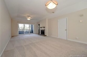 300 E Park Ave, Unit 33 in Charlotte, NC - Building Photo - Building Photo