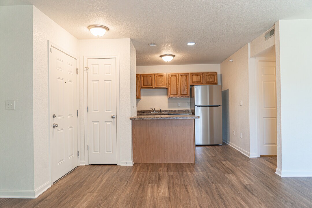 Town and Country in Urbana, IL - Building Photo
