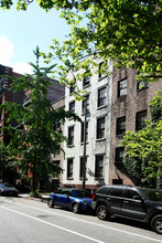 246 W 21st St in New York, NY - Building Photo - Building Photo