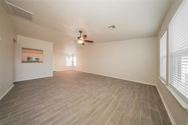 9117 Checkerbloom Dr in Oklahoma City, OK - Building Photo - Building Photo