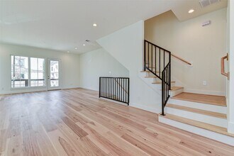 2516 Ohsfeldt St in Houston, TX - Building Photo - Building Photo