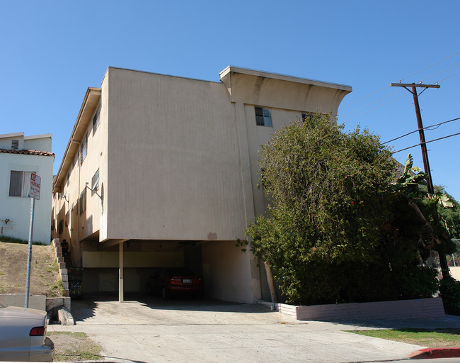 4200 Oakwood Ave in Los Angeles, CA - Building Photo - Building Photo