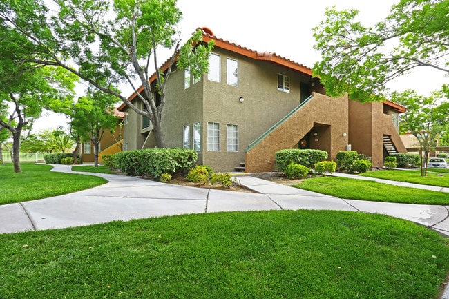 Mariposa Flats Apartments