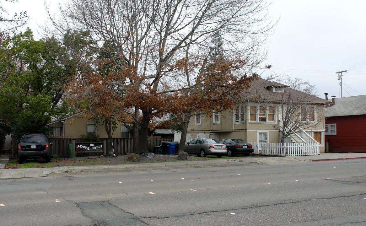 609-611 Petaluma Blvd S in Petaluma, CA - Foto de edificio