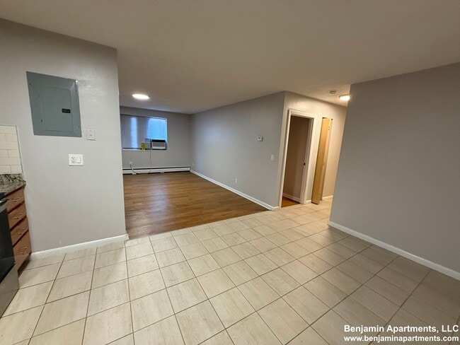 209 Babcock St, Unit 1d in Brookline, MA - Building Photo - Building Photo