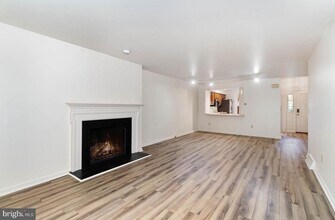 1101 Galway Ct in Hummelstown, PA - Building Photo - Building Photo
