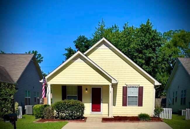 1002 Wyndham Ln in Helena, AL - Building Photo - Building Photo