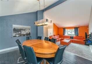 3954 Keystone Ct in Las Vegas, NV - Foto de edificio - Building Photo