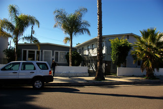 607-609 N Freeman St in Oceanside, CA - Building Photo - Building Photo