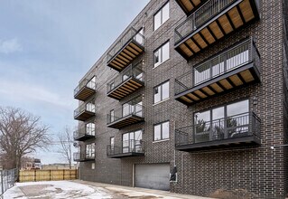 503 E Pershing Rd in Chicago, IL - Building Photo - Building Photo