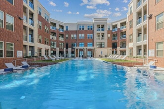 The Alexa Luxury Apartments I & II in Corpus Christi, TX - Foto de edificio - Building Photo