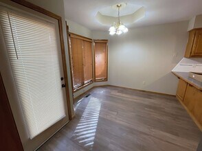 2516 S Chapel Dr in Springfield, MO - Building Photo - Building Photo