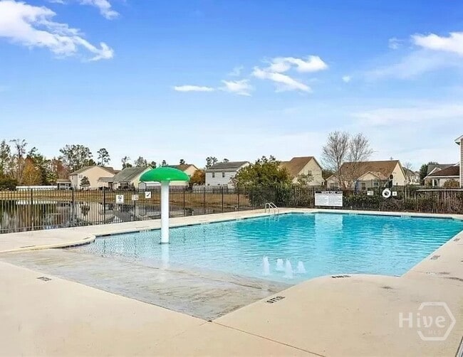 property at 290 Willow Oak Dr