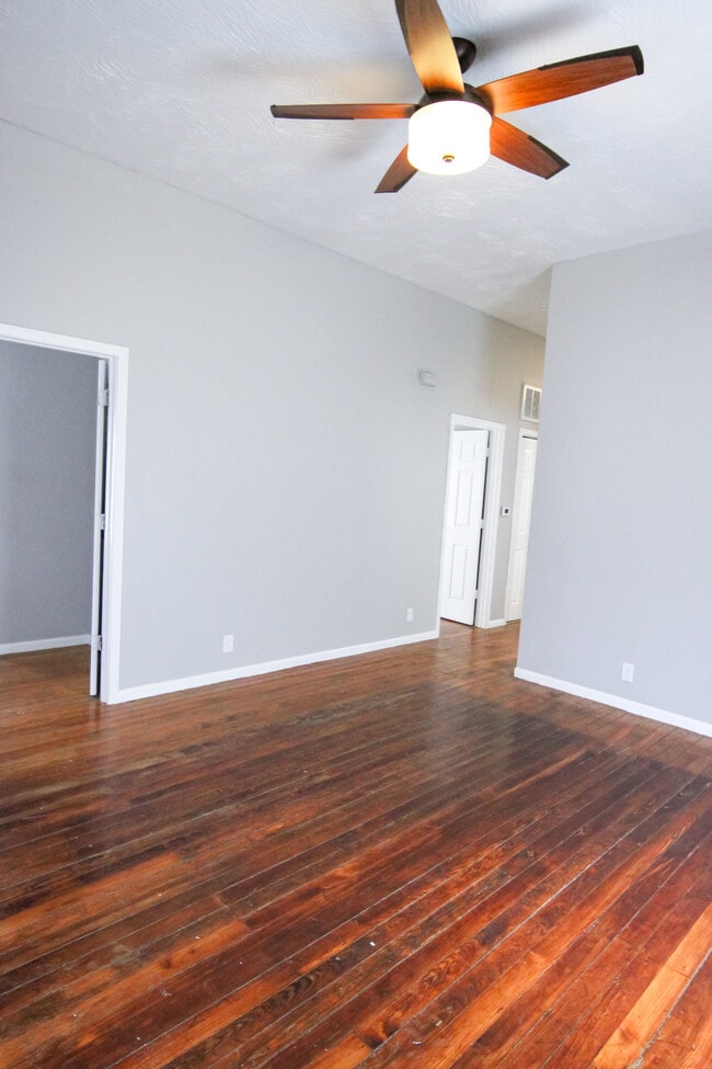 613 S Main Ave in Springfield, MO - Building Photo - Building Photo