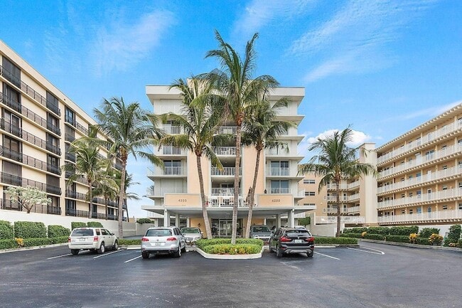 4200 S Ocean Blvd, Unit 1020 in South Palm Beach, FL - Building Photo - Building Photo