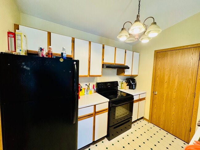 531 Leah Ln in Woodstock, IL - Building Photo - Building Photo