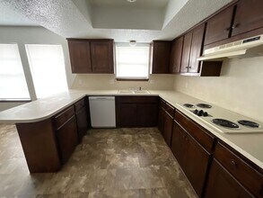 9620 Willow Wind Dr in Midwest City, OK - Building Photo - Building Photo