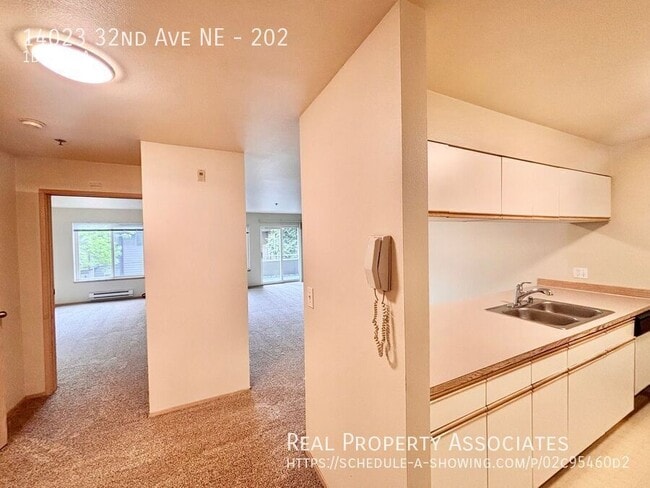 14023 32nd Ave NE in Seattle, WA - Building Photo - Building Photo