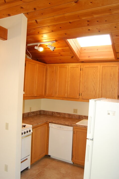5177 San Simeon Dr in Santa Barbara, CA - Building Photo