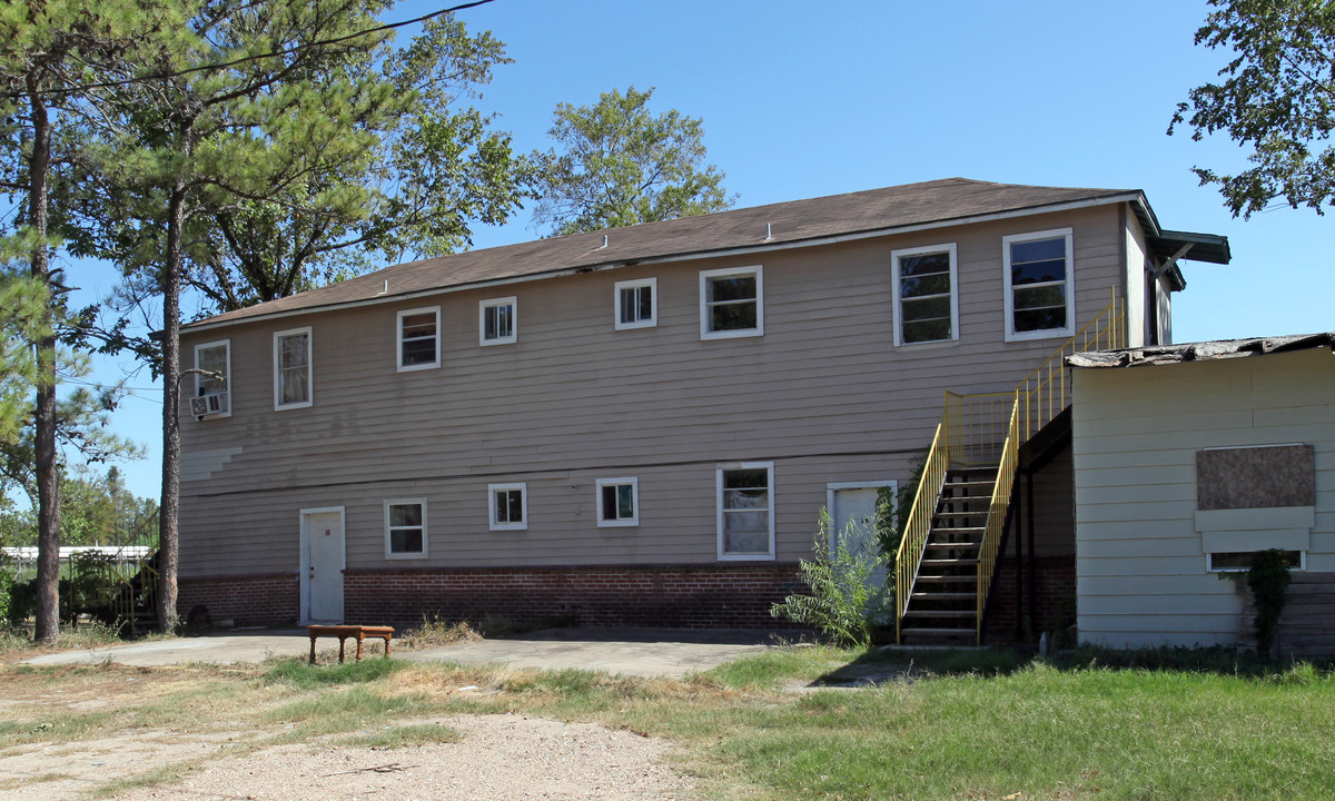 17906 Van Rd in Houston, TX - Building Photo