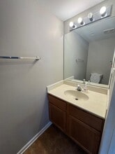 689 E Whispering Oaks Ct in Palatine, IL - Building Photo - Building Photo