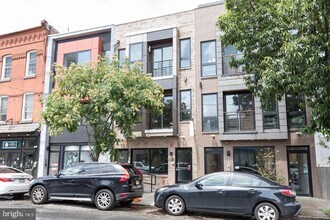 2230 Frankford Ave in Philadelphia, PA - Building Photo - Building Photo