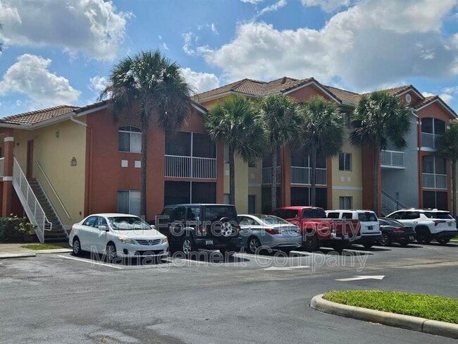 6360 Aragon Way, Unit #306 in Ft. Myers, FL - Building Photo - Building Photo