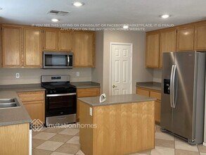 8829 W Peace Treaty Ave in Las Vegas, NV - Building Photo - Building Photo