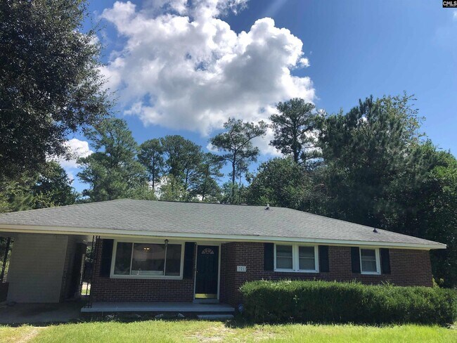 321 Rose Dr in West Columbia, SC - Building Photo - Building Photo