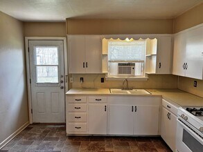 104 Ave G in Burkburnett, TX - Building Photo - Building Photo