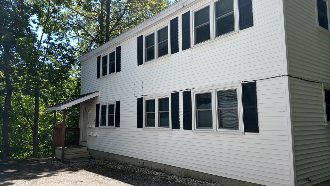 74 Main St, Unit Apt3 in Yarmouth, ME - Foto de edificio