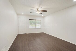 1829 Ridgewood Rd in Denison, TX - Building Photo - Building Photo