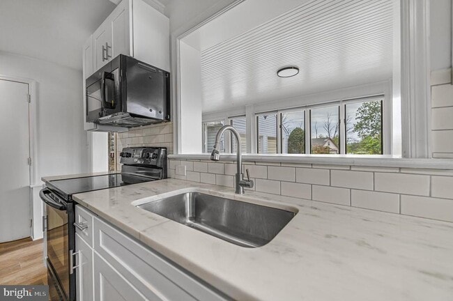 property at 219 S Pleasantview Rd
