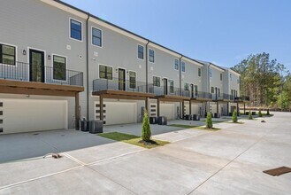 161 Brush Creek Ct in Stockbridge, GA - Building Photo - Building Photo