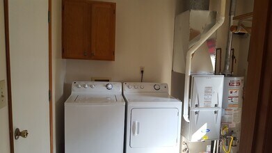 114 Wright Dr in North Utica, IL - Building Photo - Building Photo