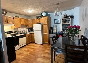 190 Adams St, Unit 6F in Newton, MA - Building Photo - Building Photo