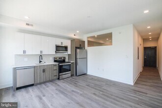 1420 Point Breeze Ave in Philadelphia, PA - Building Photo - Building Photo