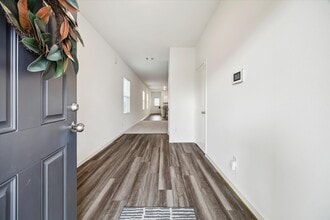 7815 Blue Star Flower Ln in Houston, TX - Building Photo - Building Photo