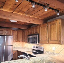 1545 Arboretum Dr, Unit 313 in Oshkosh, WI - Building Photo - Building Photo