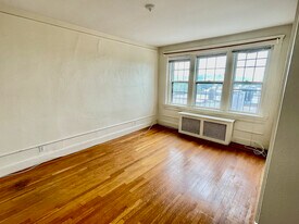 2009 Commonwealth Ave in Boston, MA - Building Photo