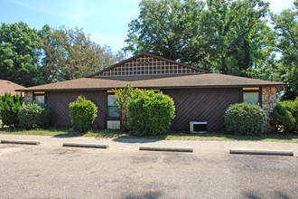 6810 Tiki Ln in Pensacola, FL - Building Photo - Building Photo