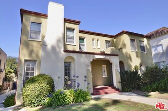2021 N Vermont Ave in Los Angeles, CA - Building Photo - Building Photo