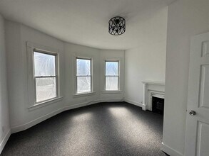 22 Dean Pl-Unit -1 in Poughkeepsie, NY - Building Photo - Building Photo