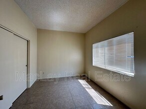 2801 E Monte Cristo Ave in Phoenix, AZ - Building Photo - Building Photo