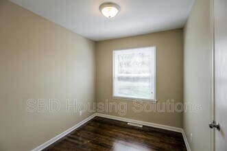 6811 E 98th Terrace in Kansas City, MO - Building Photo - Building Photo