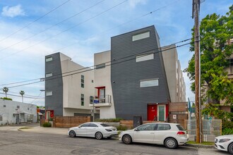Morrison 14 in North Hollywood, CA - Foto de edificio - Building Photo