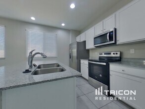 8632 E Posada Ave in Mesa, AZ - Building Photo - Building Photo