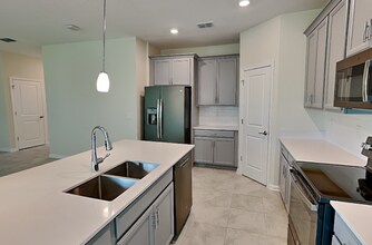 1092 Downswing Pl in Four Corners, FL - Building Photo - Building Photo