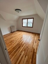 21 Pearl St, Unit 3 in Hudson Falls, NY - Foto de edificio - Building Photo